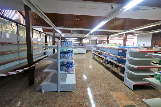 Empresa para venda em Saladillo-Benamara, Estepona - 1 175 000 € (Ref: 9504065)