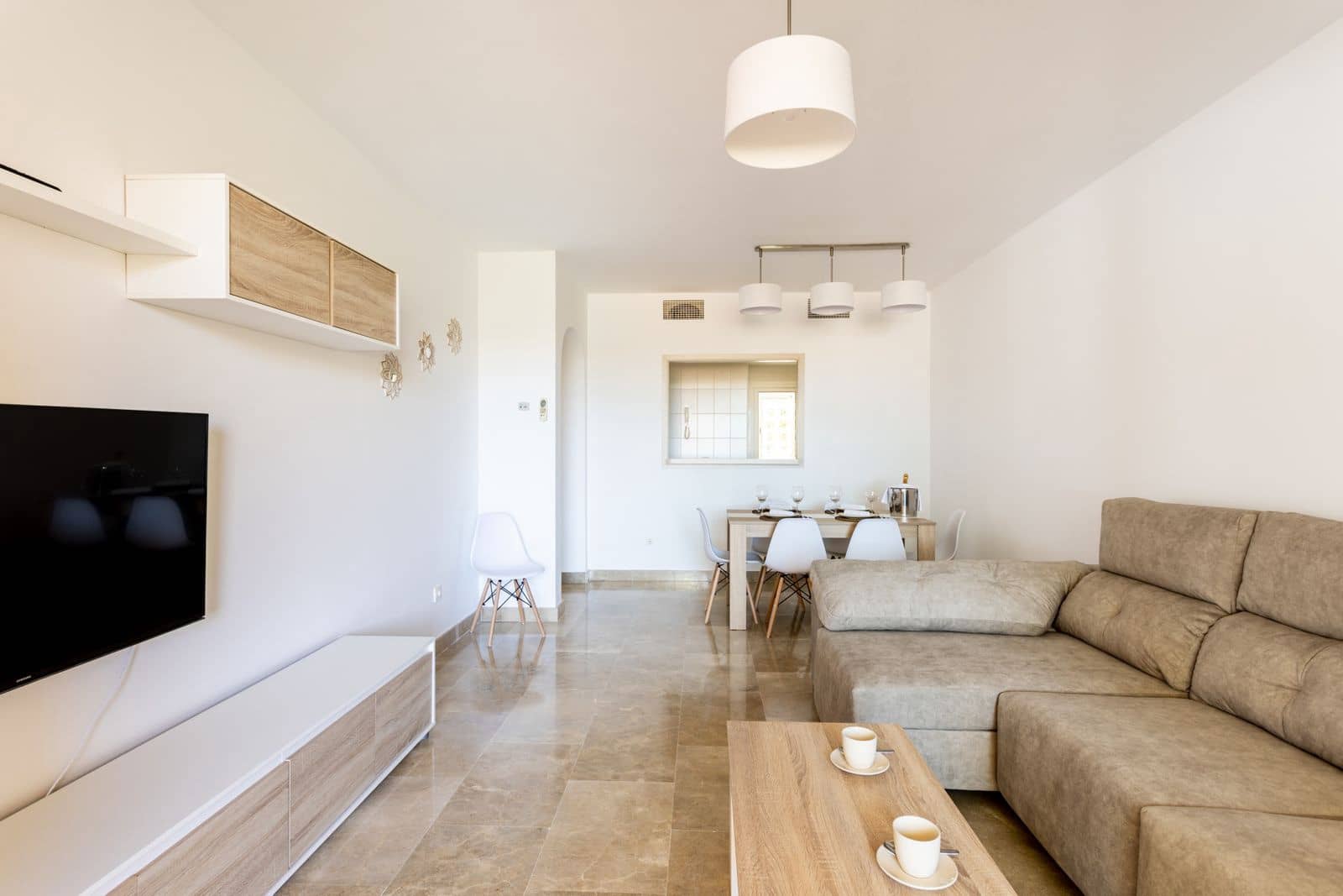 2 bedroom Apartment for sale in La Duquesa / Puerto de la Duquesa - € 309,000 (Ref: 9504070)