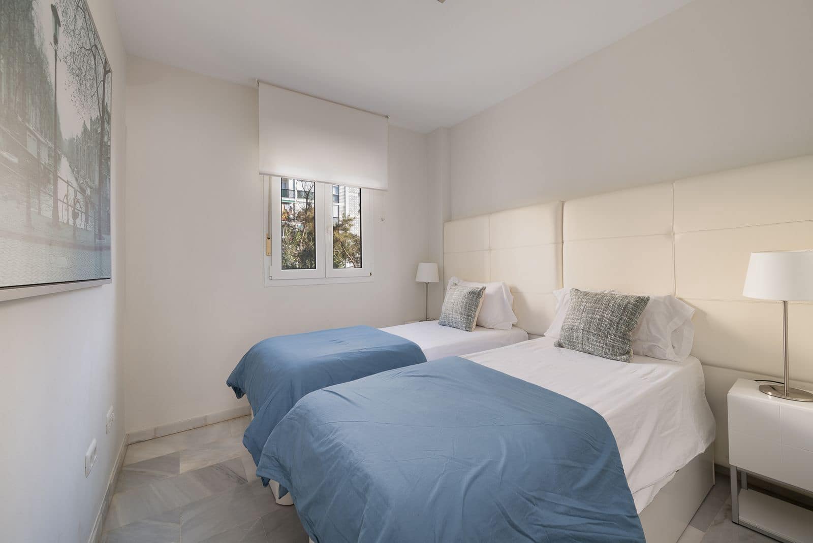 2 bedroom Apartment for sale in Calahonda - € 685,000 (Ref: 9504071)