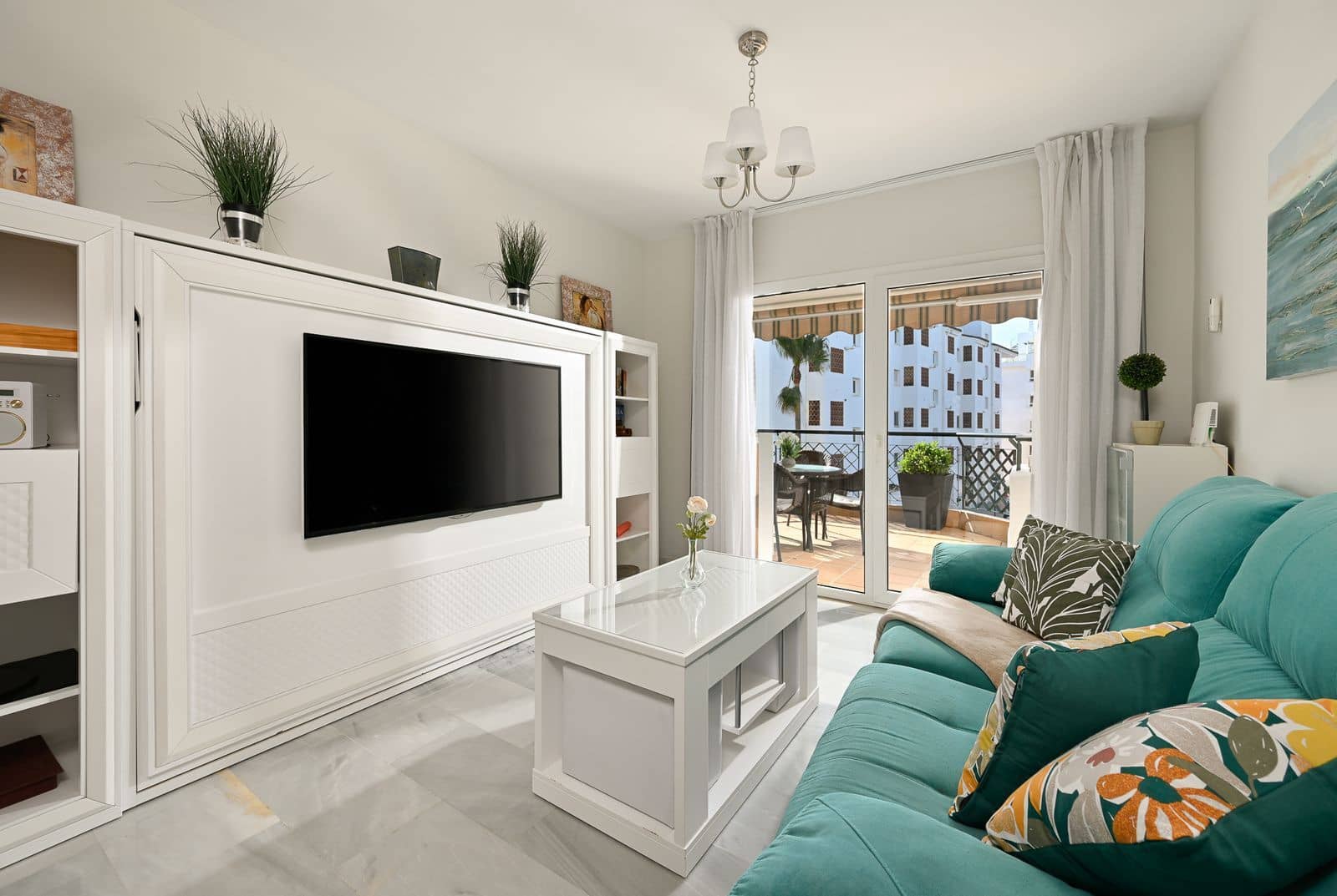 2 bedroom Apartment for sale in Calahonda - € 685,000 (Ref: 9504071)