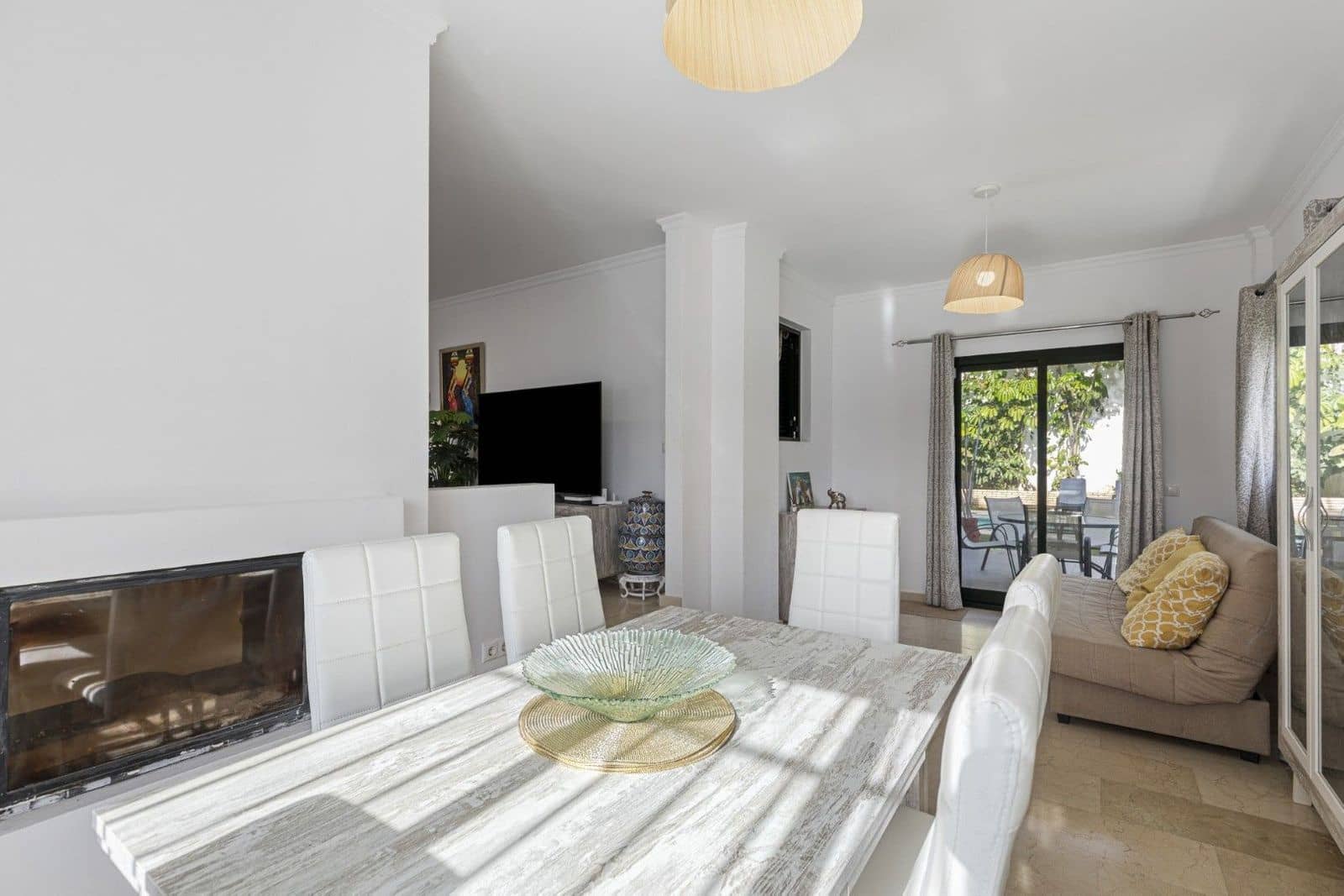 3 soveværelse Semi-Rækkehus til salg i Manilva - € 540.000 (Ref: 9504072)