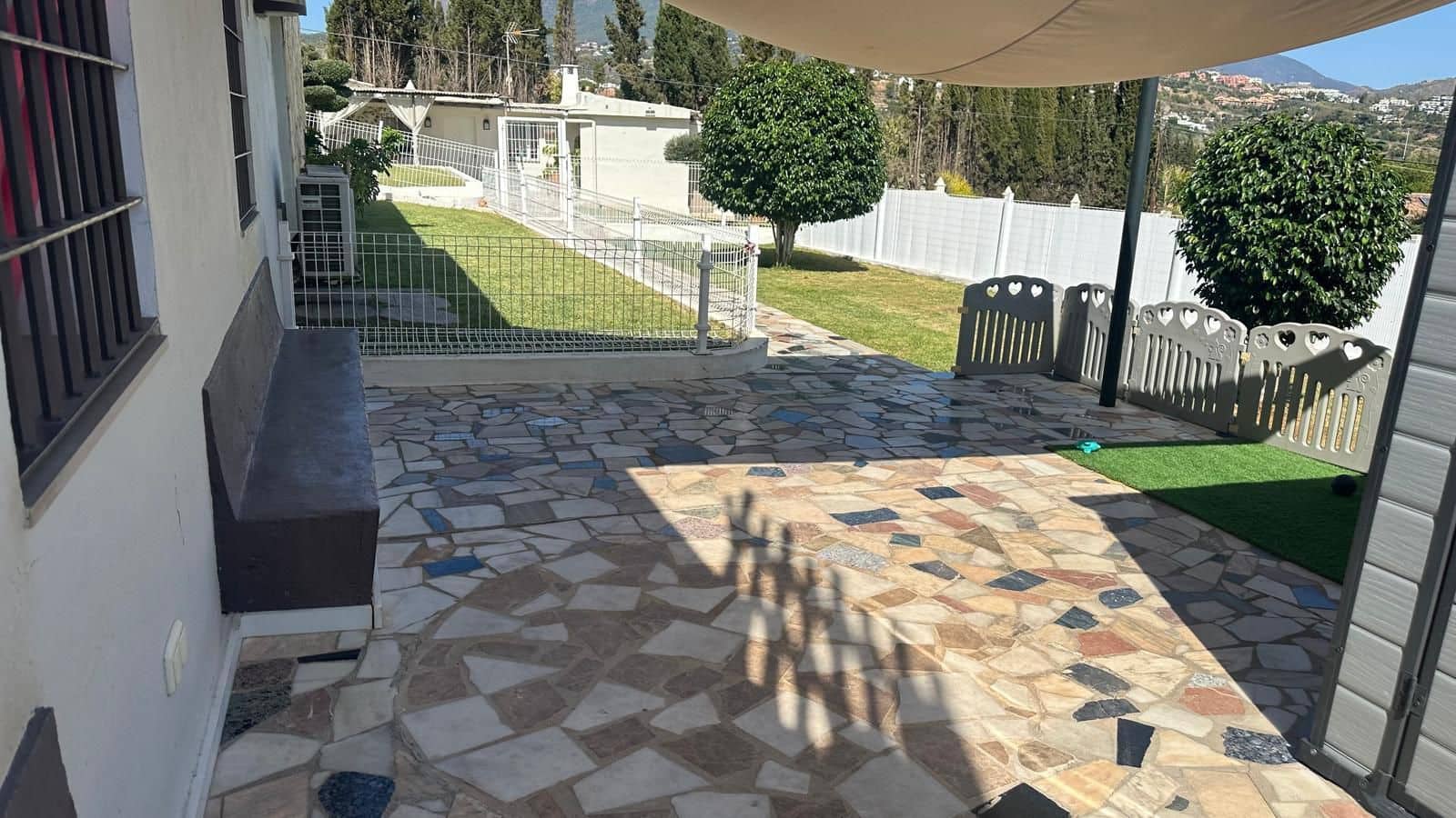 2 bedroom Villa for sale in Marbella - € 1,550,000 (Ref: 9504080)