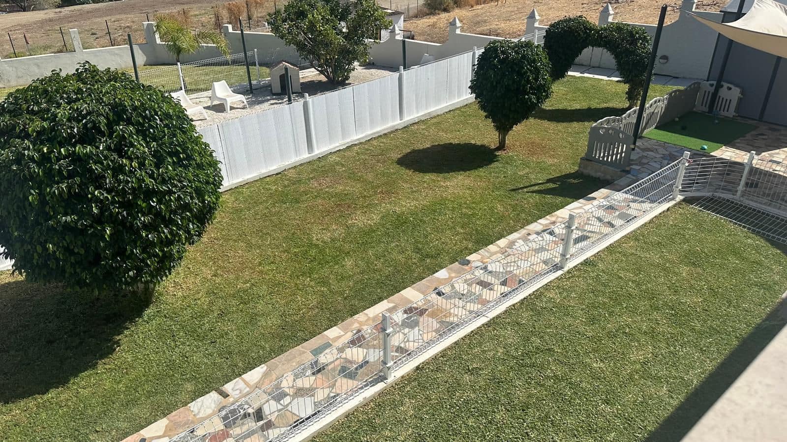 2 bedroom Villa for sale in Marbella - € 1,550,000 (Ref: 9504080)