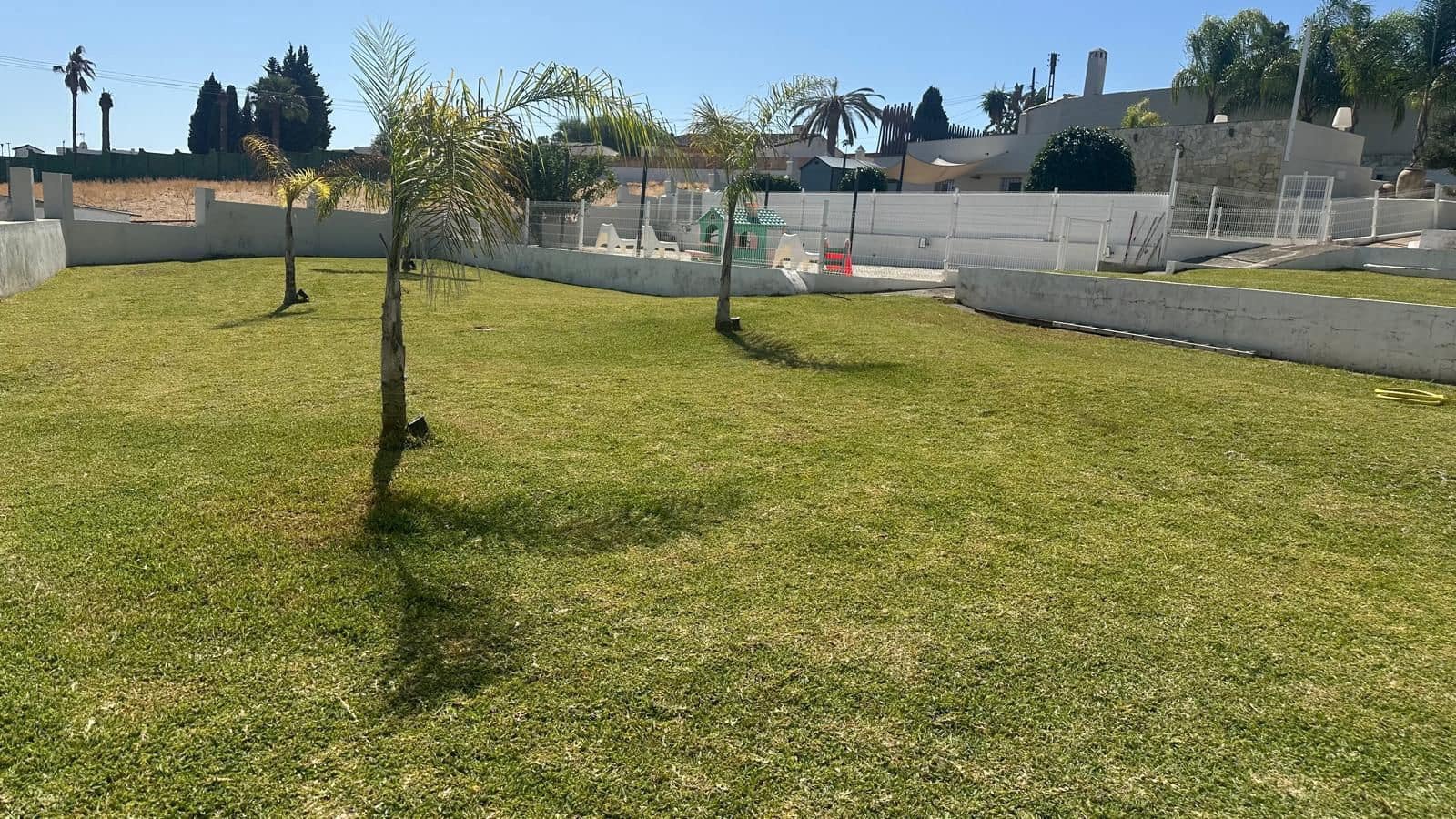 2 bedroom Villa for sale in Marbella - € 1,550,000 (Ref: 9504080)