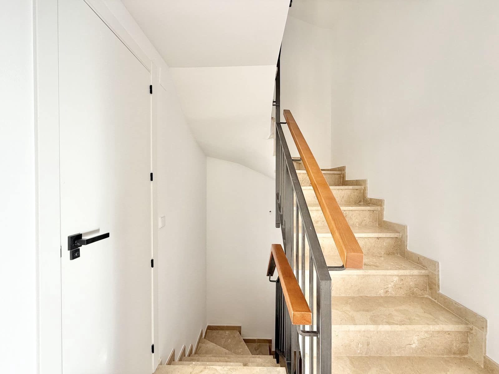 3 bedroom Townhouse for sale in El Paraiso - € 565,000 (Ref: 9504081)