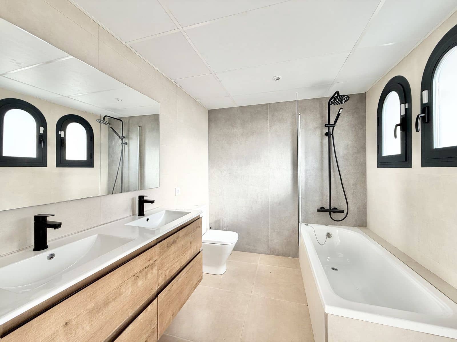 3 bedroom Townhouse for sale in El Paraiso - € 565,000 (Ref: 9504081)