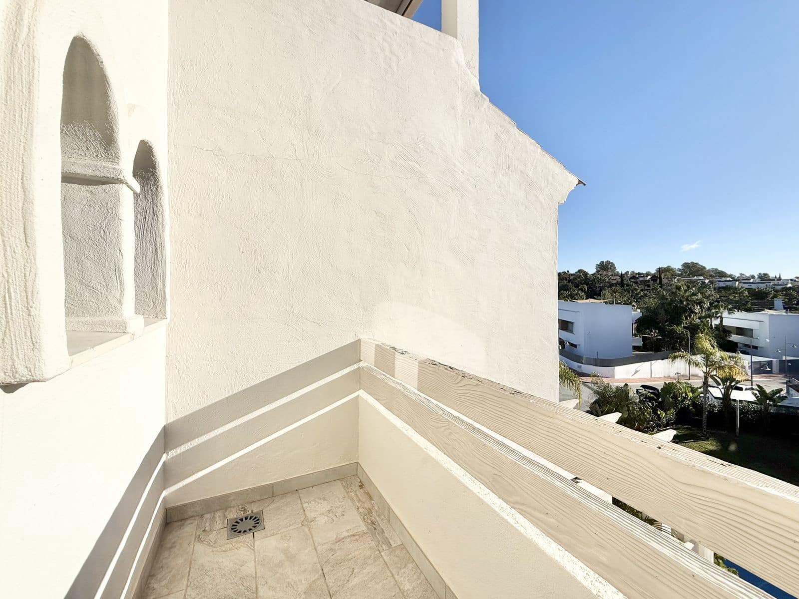 3 bedroom Townhouse for sale in El Paraiso - € 565,000 (Ref: 9504081)