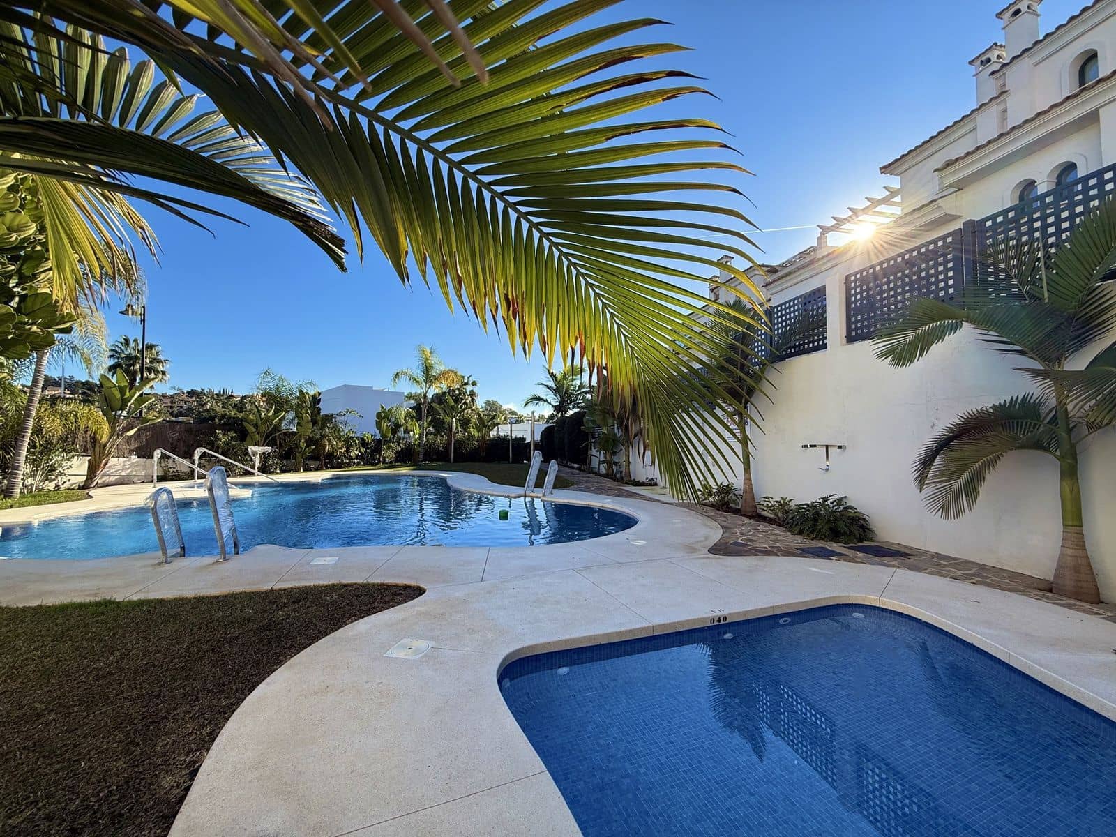 3 bedroom Townhouse for sale in El Paraiso - € 565,000 (Ref: 9504081)