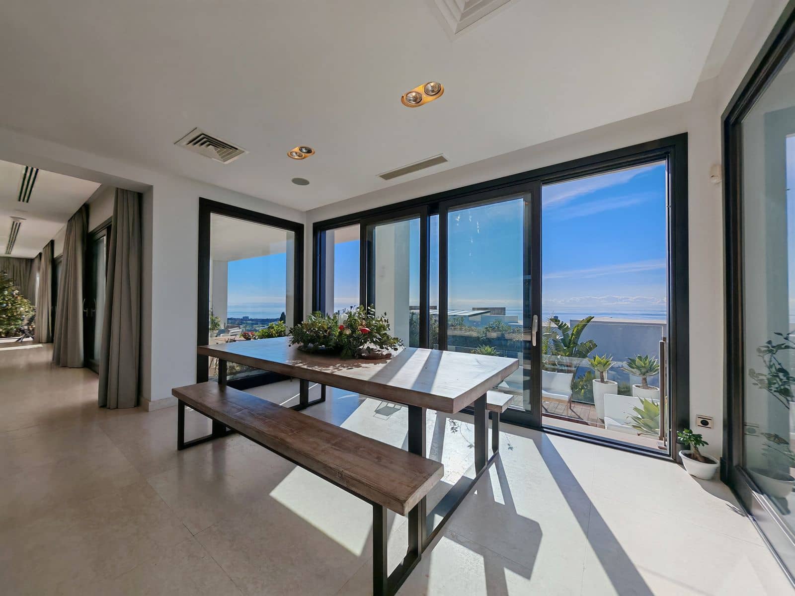 5 soverom Villa til salgs i Los Monteros - € 2 950 000 (Ref: 9504082)