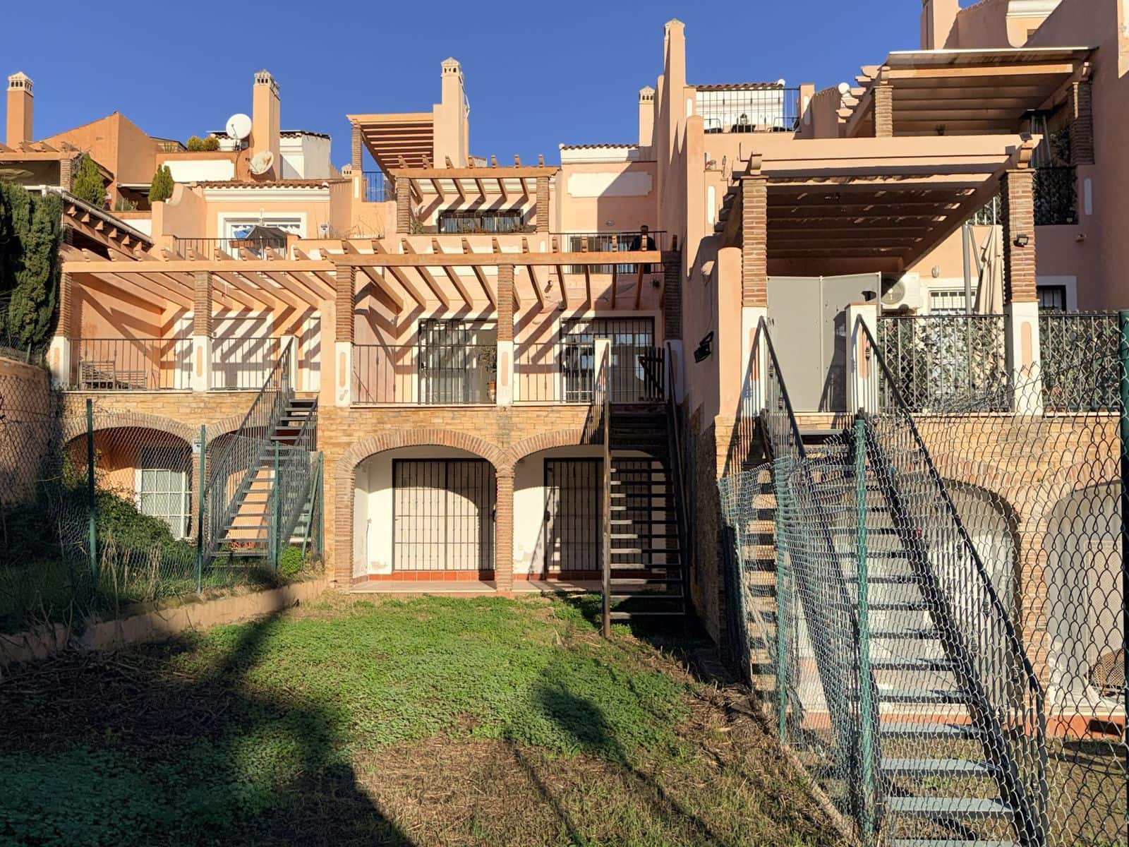 4 bedroom Townhouse for sale in Riviera del Sol - € 475,000 (Ref: 9504083)