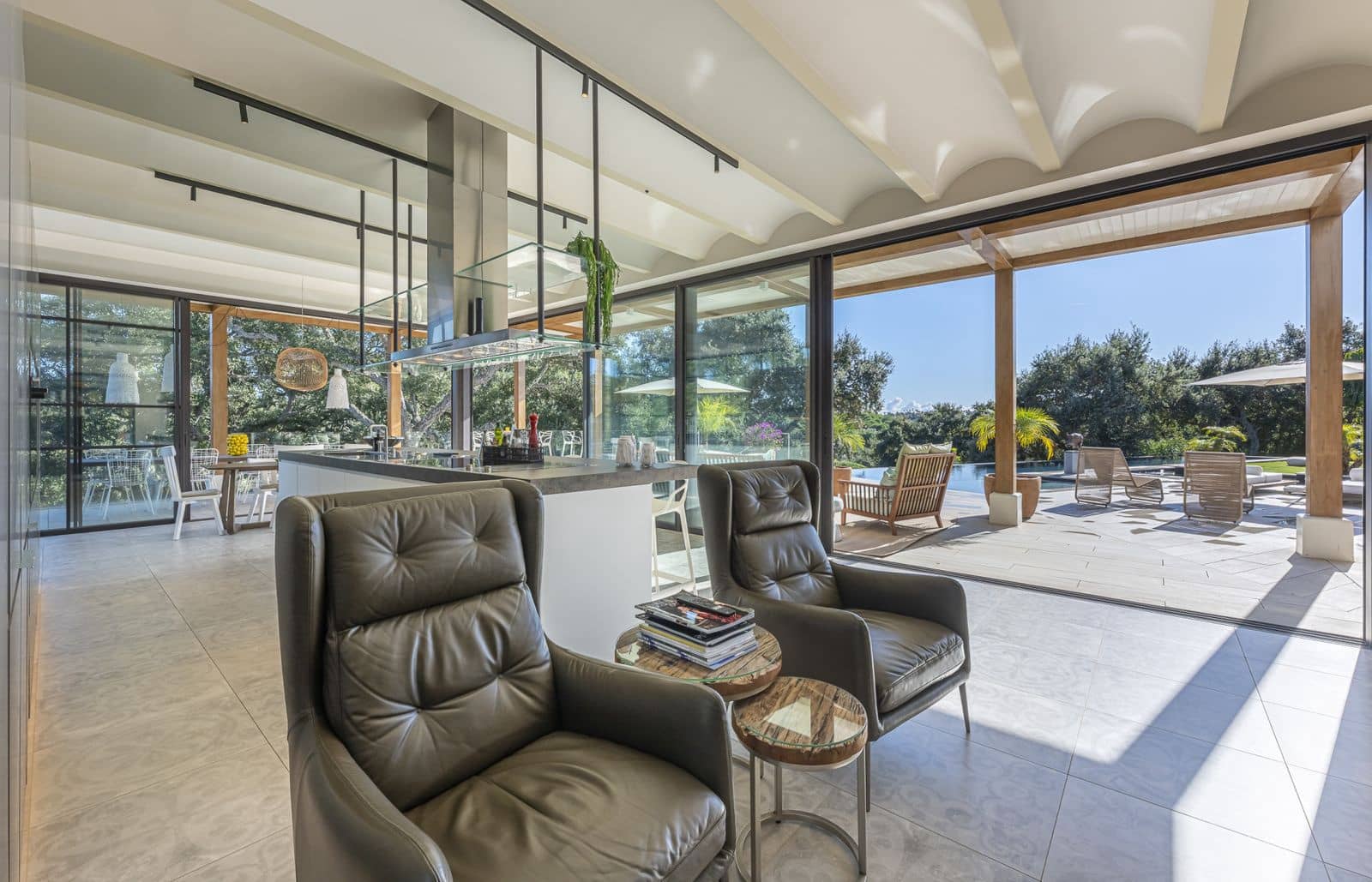 6 bedroom Villa for sale in Sotogrande - € 5,950,000 (Ref: 9504084)