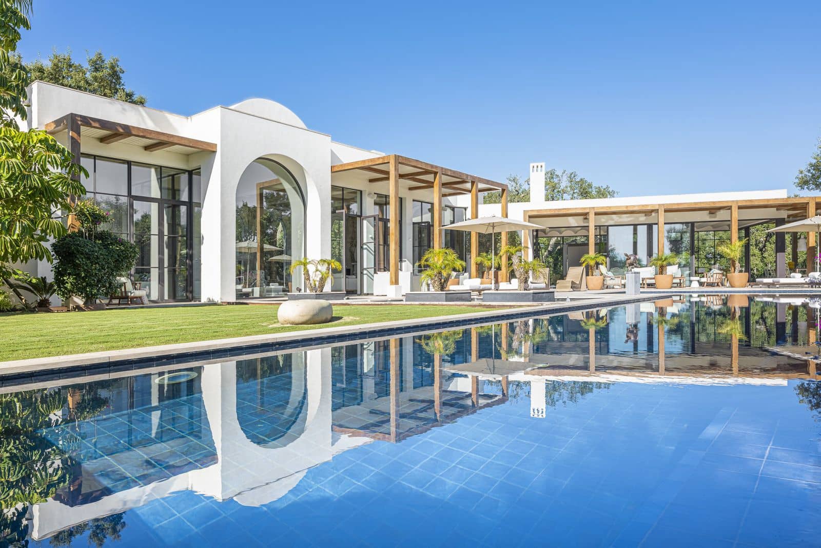 6 bedroom Villa for sale in Sotogrande - € 5,950,000 (Ref: 9504084)