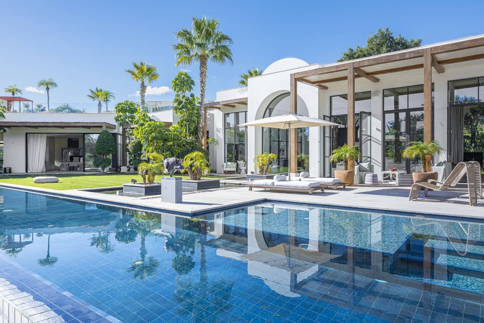 6 bedroom Villa for sale in Sotogrande - € 5,950,000 (Ref: 9504084)