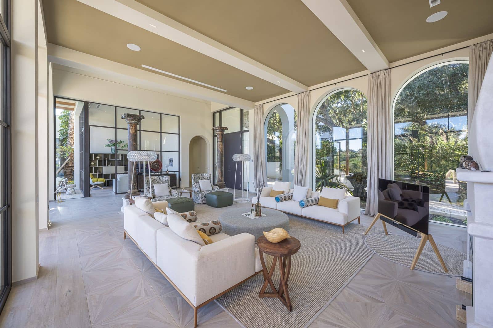 6 bedroom Villa for sale in Sotogrande - € 5,950,000 (Ref: 9504084)