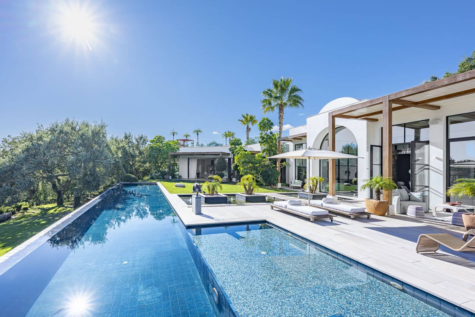 6 bedroom Villa for sale in Sotogrande - € 5,950,000 (Ref: 9504084)