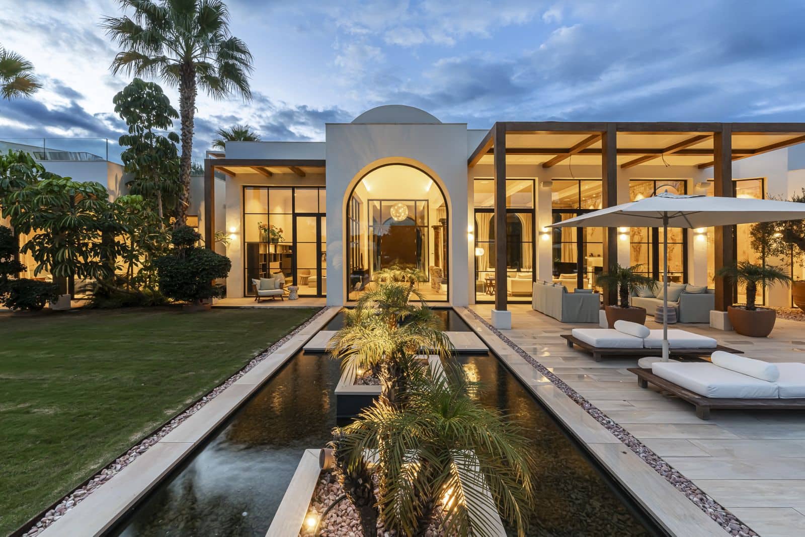 6 bedroom Villa for sale in Sotogrande - € 5,950,000 (Ref: 9504084)