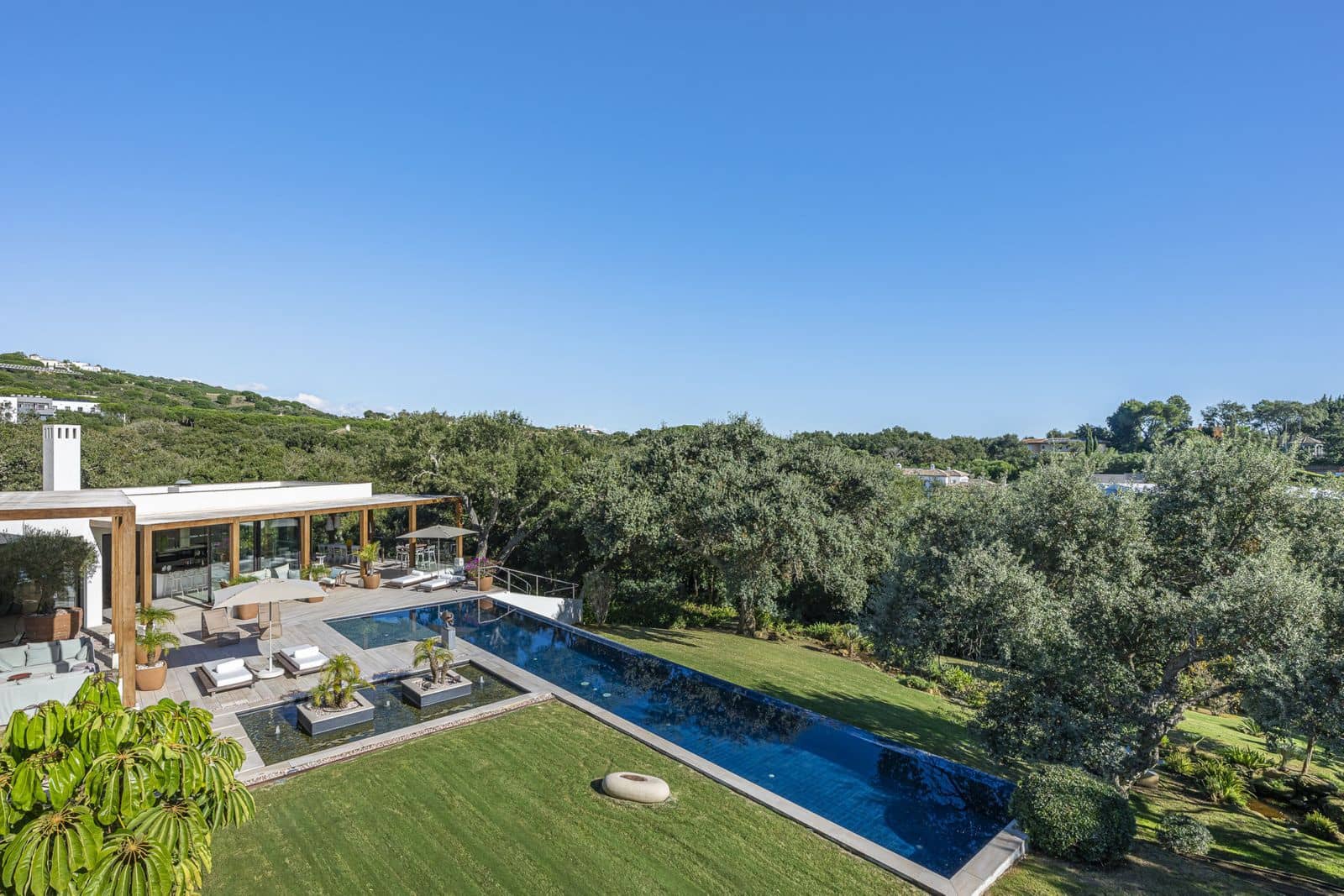 6 bedroom Villa for sale in Sotogrande - € 5,950,000 (Ref: 9504084)