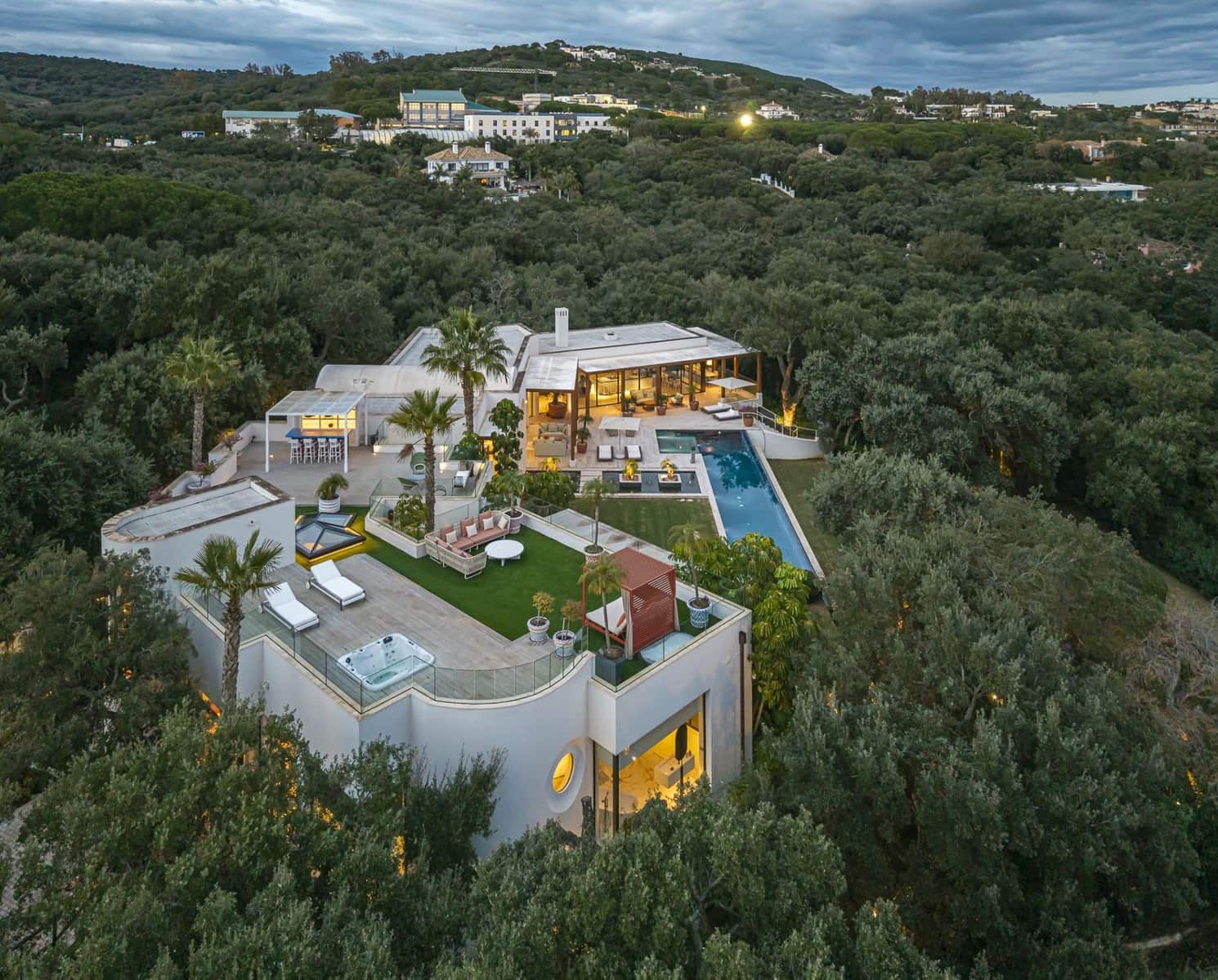 6 bedroom Villa for sale in Sotogrande - € 5,950,000 (Ref: 9504084)