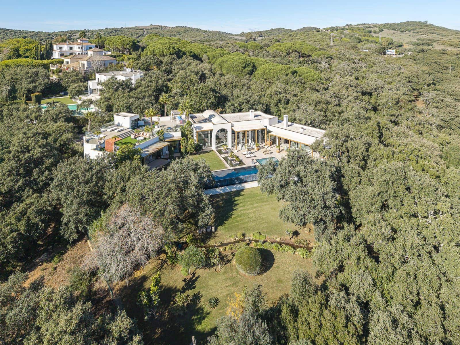 6 bedroom Villa for sale in Sotogrande - € 5,950,000 (Ref: 9504084)