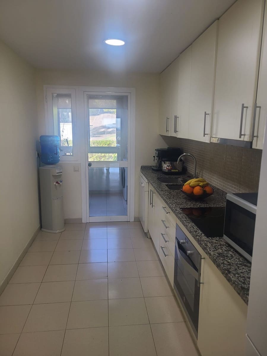 2 bedroom Apartment for sale in La Quinta - € 480,000 (Ref: 9504087)