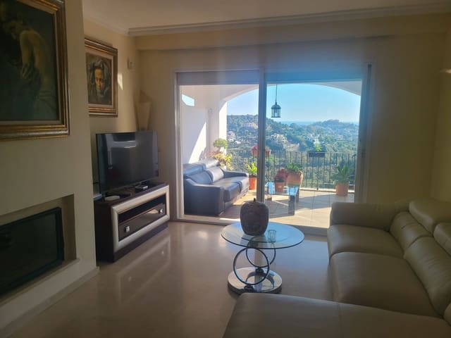2 bedroom Apartment for sale in La Quinta, Benahavís - € 480,000 (Ref: 9504087)