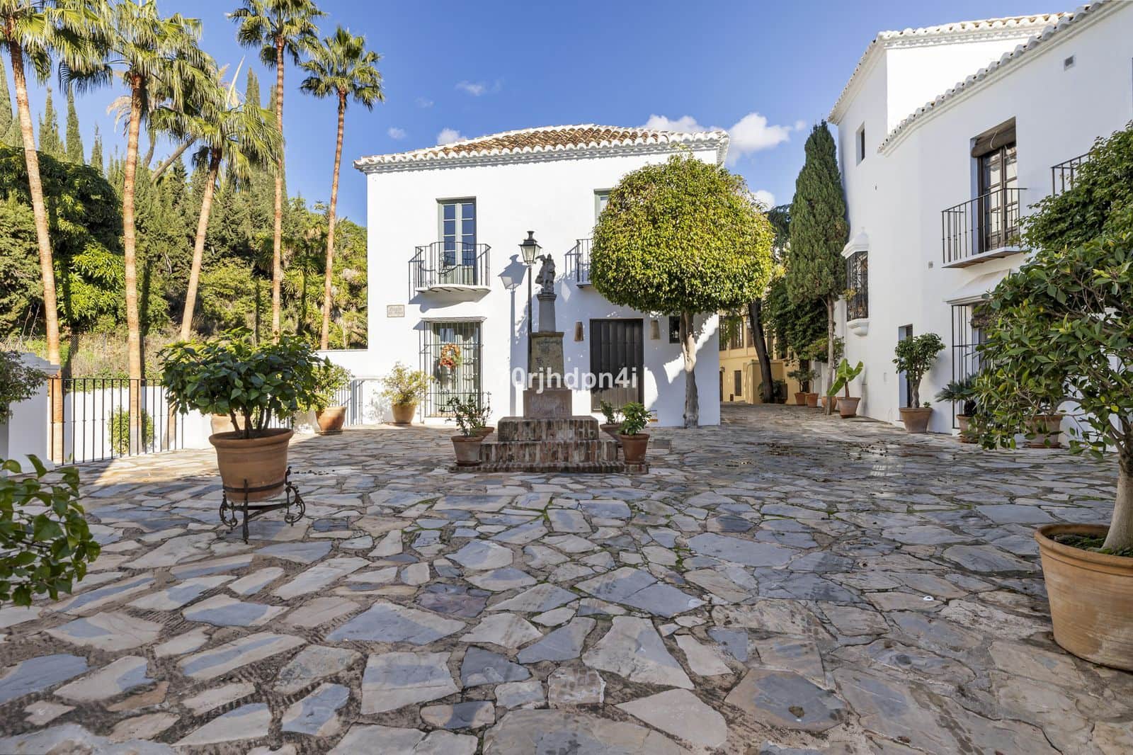 2 bedroom Townhouse for sale in Golden Mile - € 1,295,000 (Ref: 9504089)