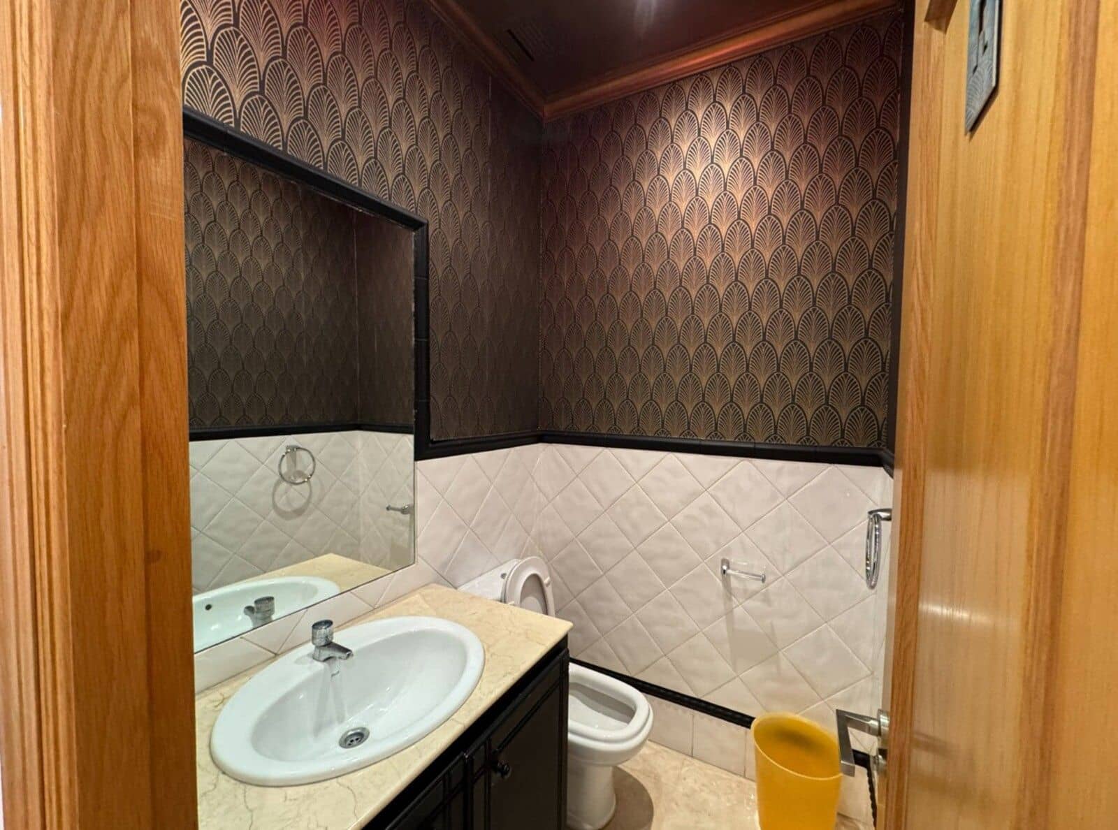 6 soveværelse Erhverv til salg i Marbella - € 1.210.000 (Ref: 9504093)