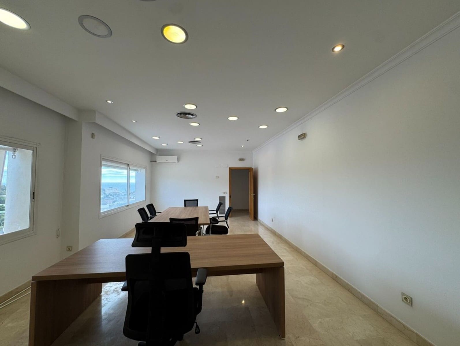 6 soveværelse Erhverv til salg i Marbella - € 1.210.000 (Ref: 9504093)