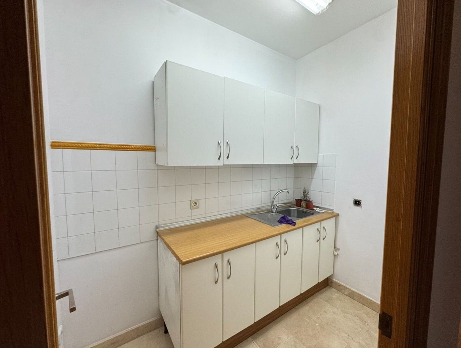 6 soveværelse Erhverv til salg i Marbella - € 1.210.000 (Ref: 9504093)