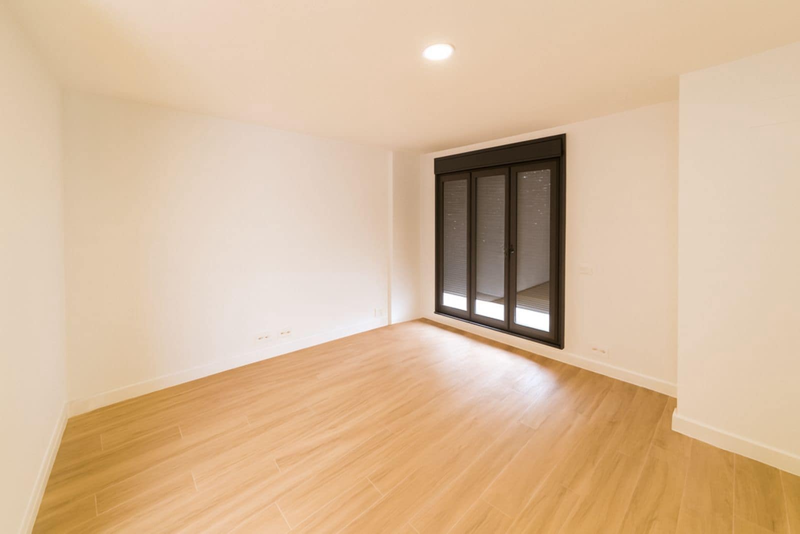 Pareado de 2 habitaciones en La Duquesa / Puerto de la Duquesa en venta - 355.000 € (Ref: 9504094)