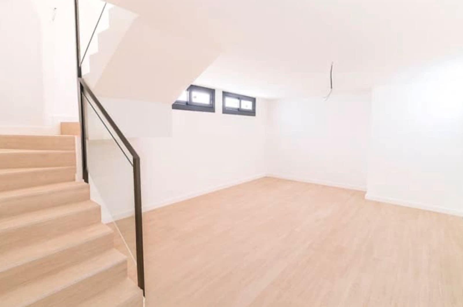 Pareado de 2 habitaciones en La Duquesa / Puerto de la Duquesa en venta - 355.000 € (Ref: 9504094)