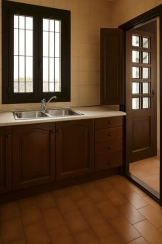 Chalet de 3 habitaciones en La Duquesa / Puerto de la Duquesa, Manilva en venta - 450.000 € (Ref: 9504098)