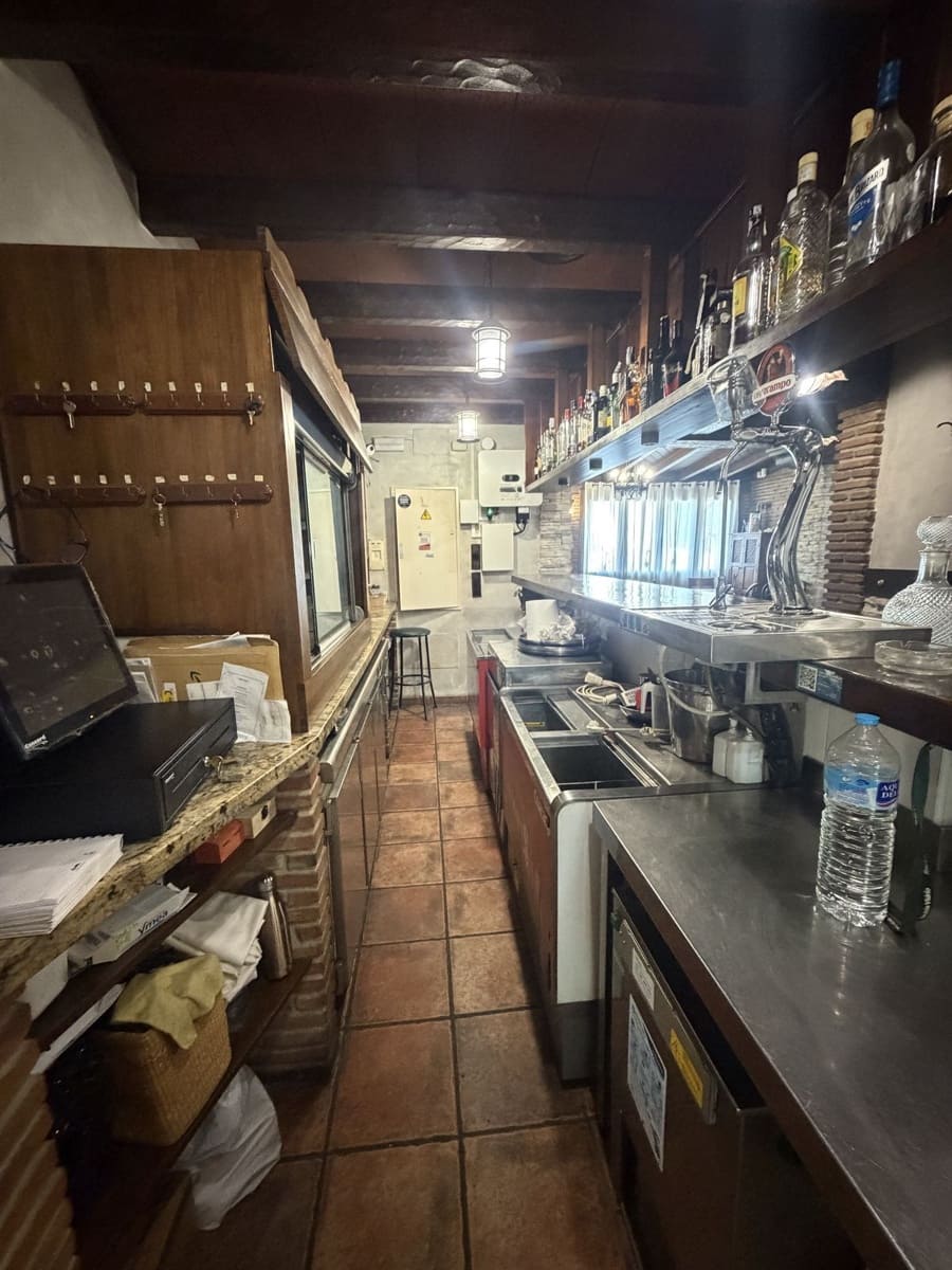 Bar/Restaurante en Estepona en venta - 840.000 € (Ref: 9504099)