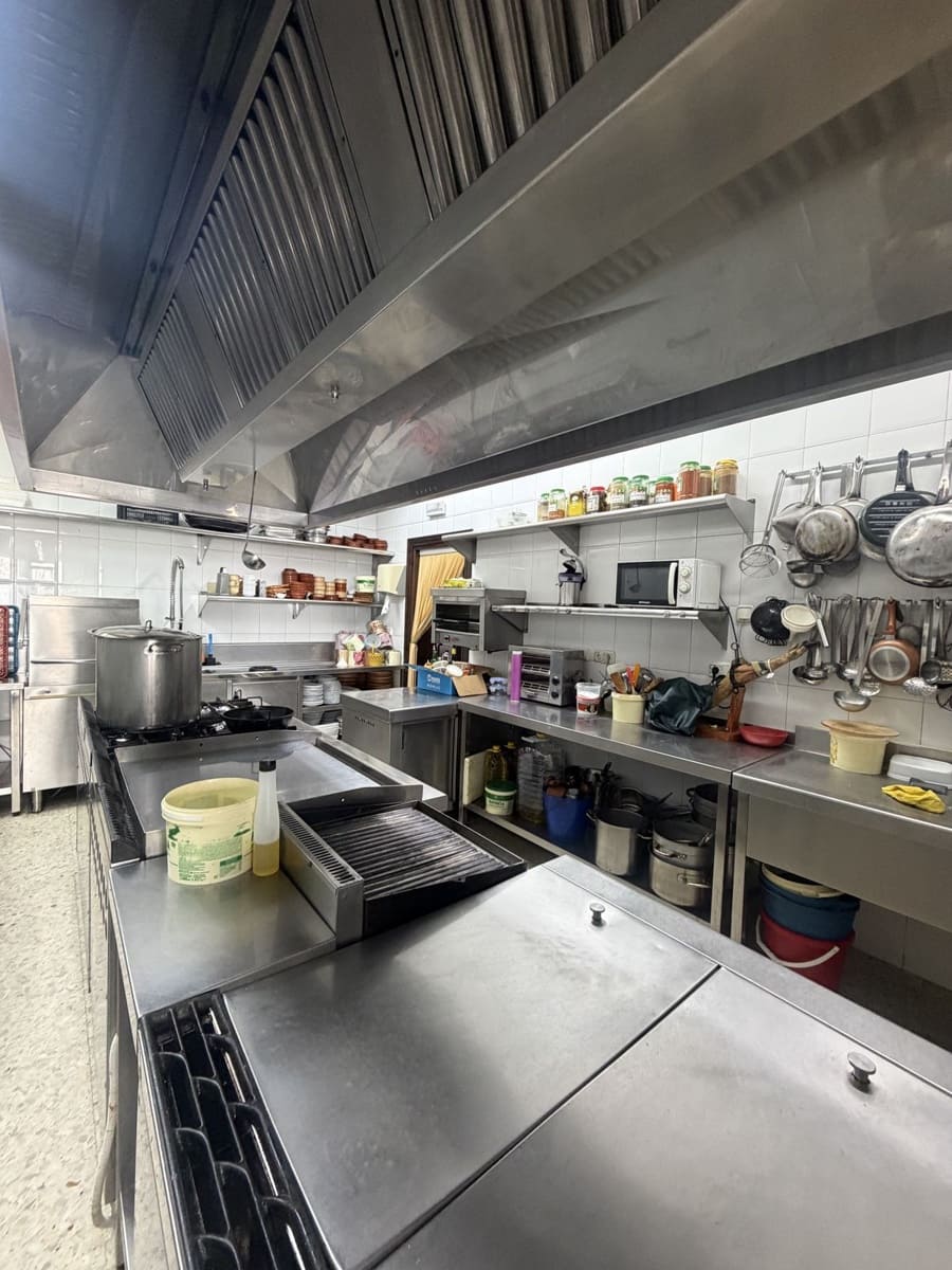 Bar/Restaurante en Estepona en venta - 840.000 € (Ref: 9504099)