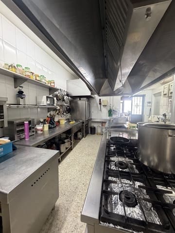 Bar/Restaurante en Estepona en venta - 840.000 € (Ref: 9504099)