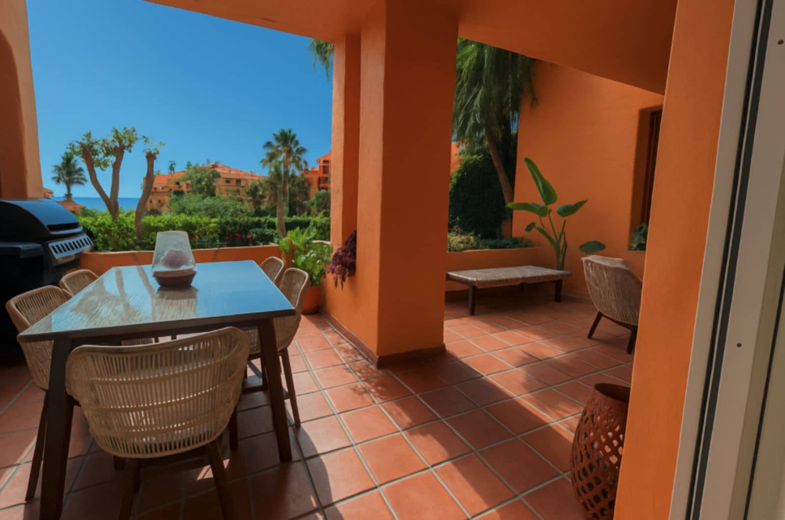 3 bedroom Apartment for sale in La Duquesa / Puerto de la Duquesa - € 595,000 (Ref: 9504101)