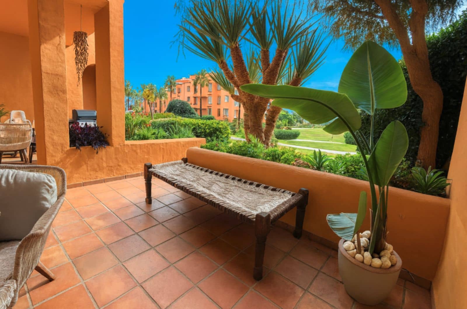 3 bedroom Apartment for sale in La Duquesa / Puerto de la Duquesa - € 595,000 (Ref: 9504101)