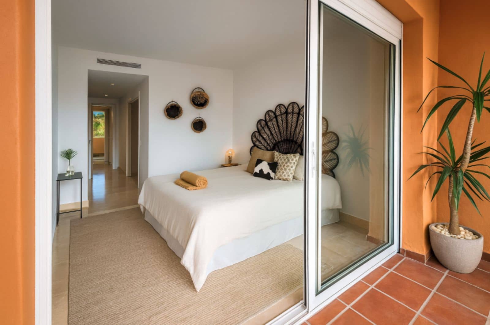 3 bedroom Apartment for sale in La Duquesa / Puerto de la Duquesa - € 595,000 (Ref: 9504101)