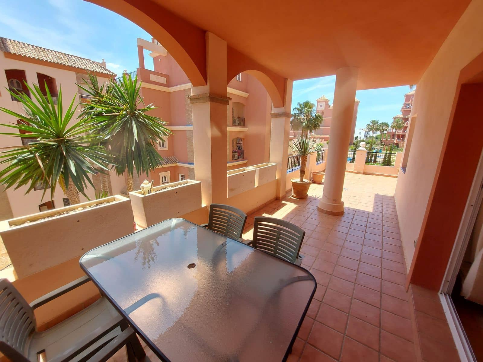 3 bedroom Apartment for sale in La Duquesa / Puerto de la Duquesa - € 320,000 (Ref: 9504102)