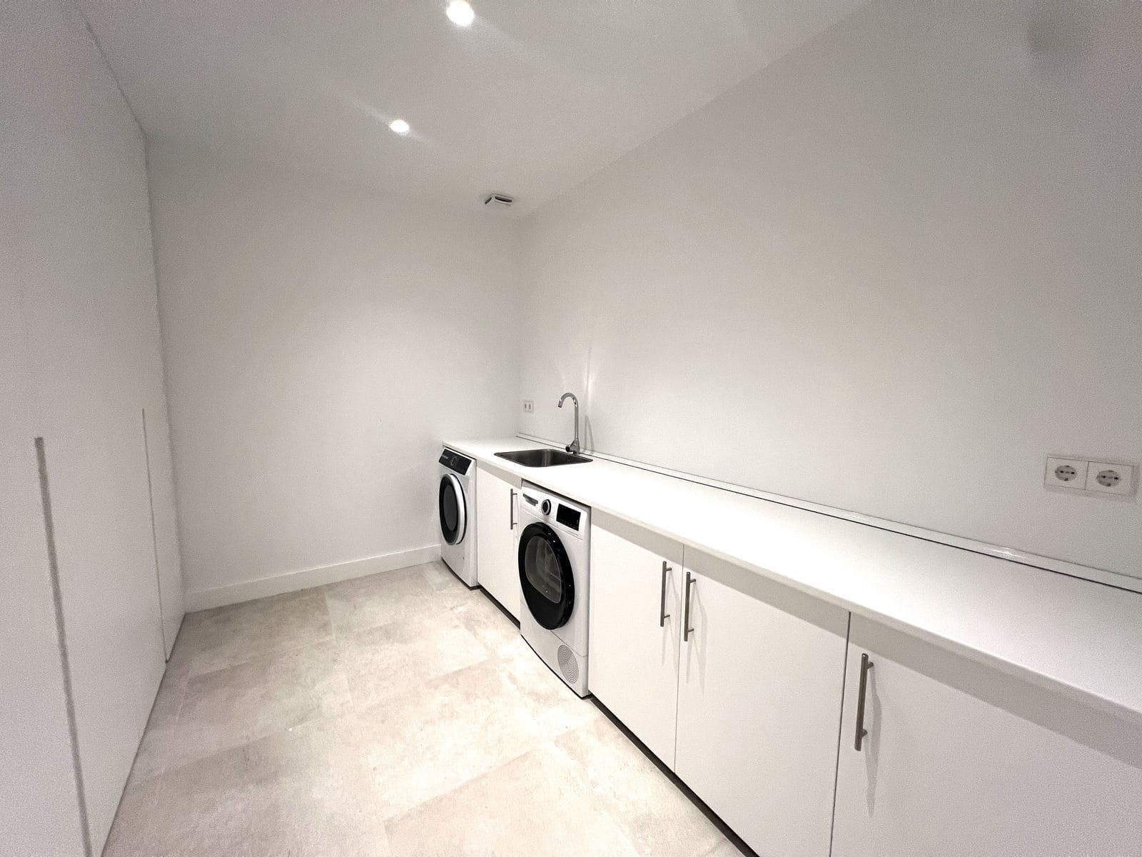 5 bedroom Villa for sale in Atalaya-Isdabe - € 2,000,000 (Ref: 9504106)