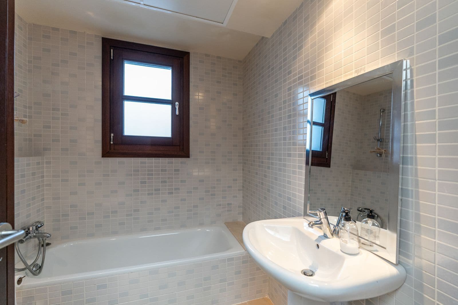 4 bedroom Villa for sale in El Paraiso - € 2,990,000 (Ref: 9504107)