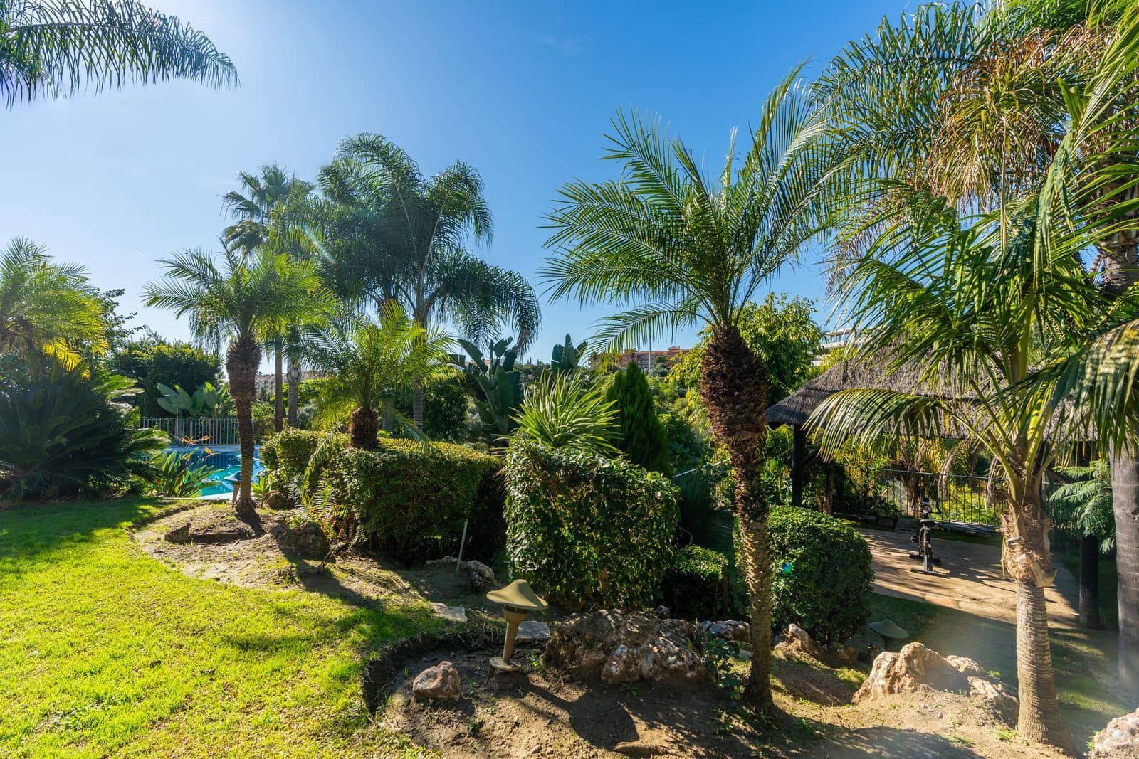 4 bedroom Villa for sale in El Paraiso - € 2,990,000 (Ref: 9504107)