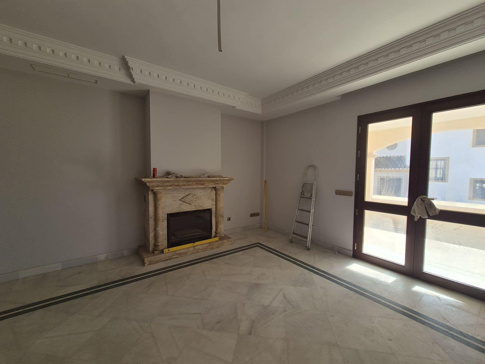 2 bedroom Villa for sale in San Pedro de Alcantara - € 1,100,000 (Ref: 9504108)