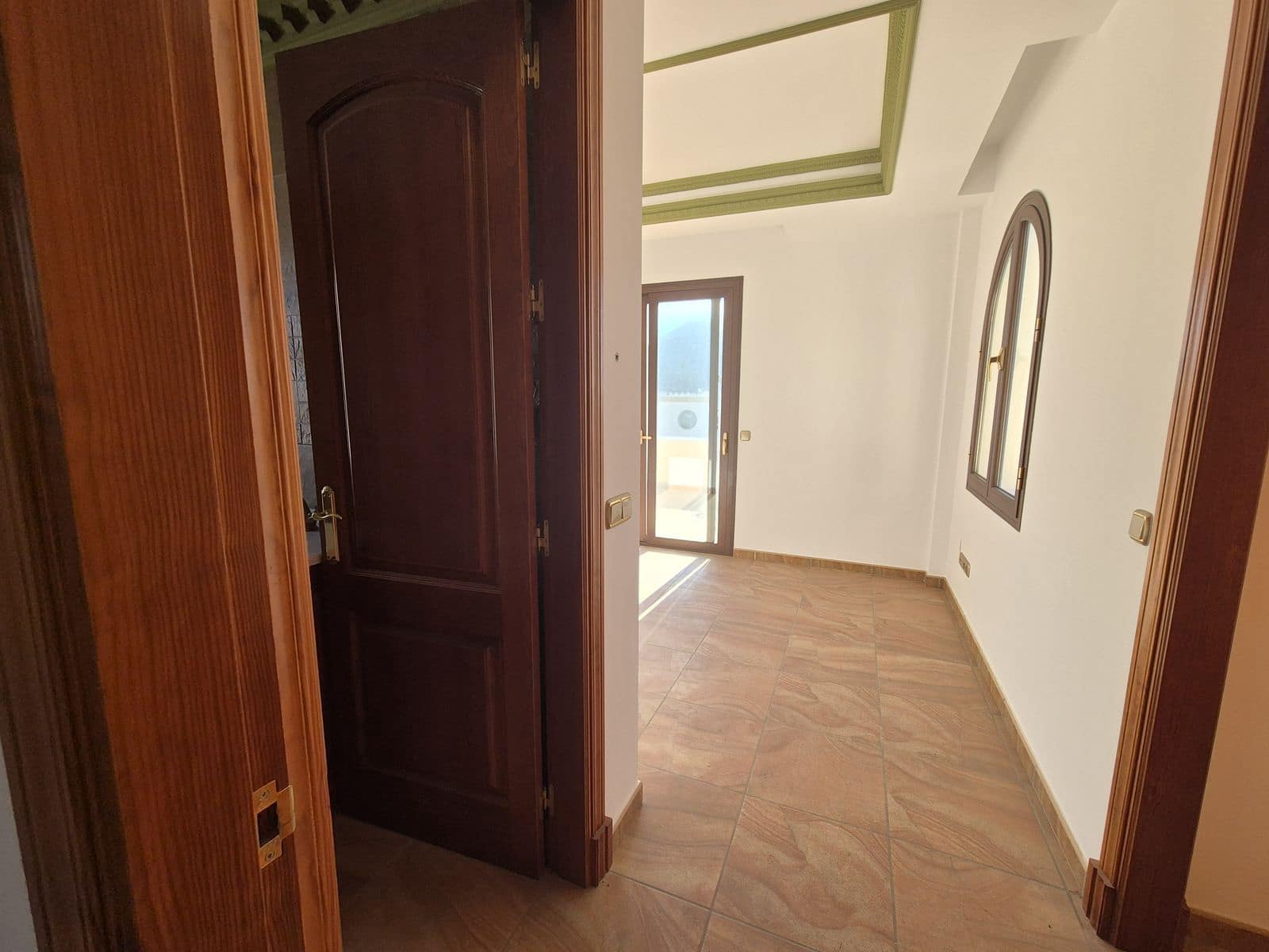 2 bedroom Villa for sale in San Pedro de Alcantara - € 1,100,000 (Ref: 9504108)