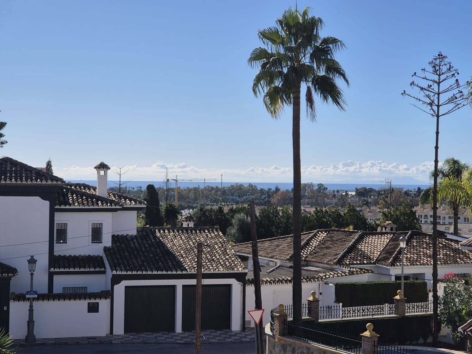 2 bedroom Villa for sale in San Pedro de Alcantara - € 1,100,000 (Ref: 9504108)