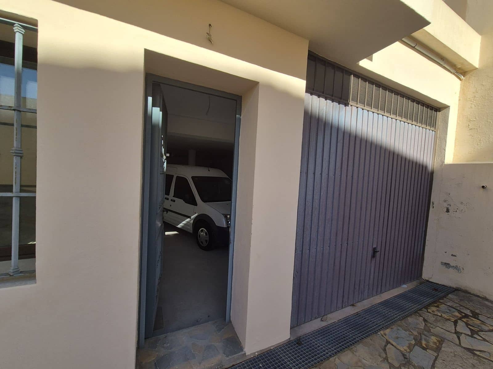 2 bedroom Villa for sale in San Pedro de Alcantara - € 1,100,000 (Ref: 9504108)