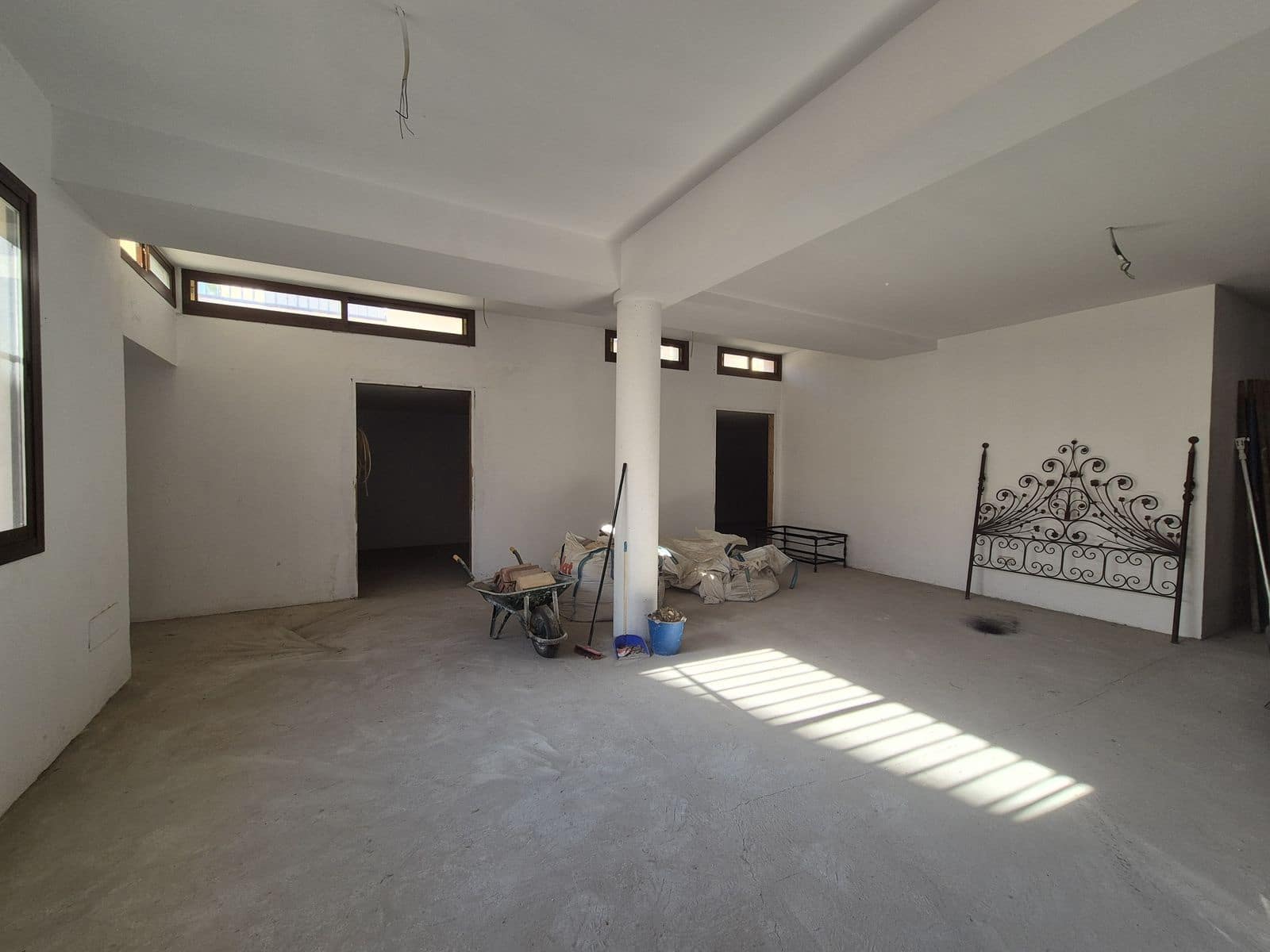 2 bedroom Villa for sale in San Pedro de Alcantara - € 1,100,000 (Ref: 9504108)