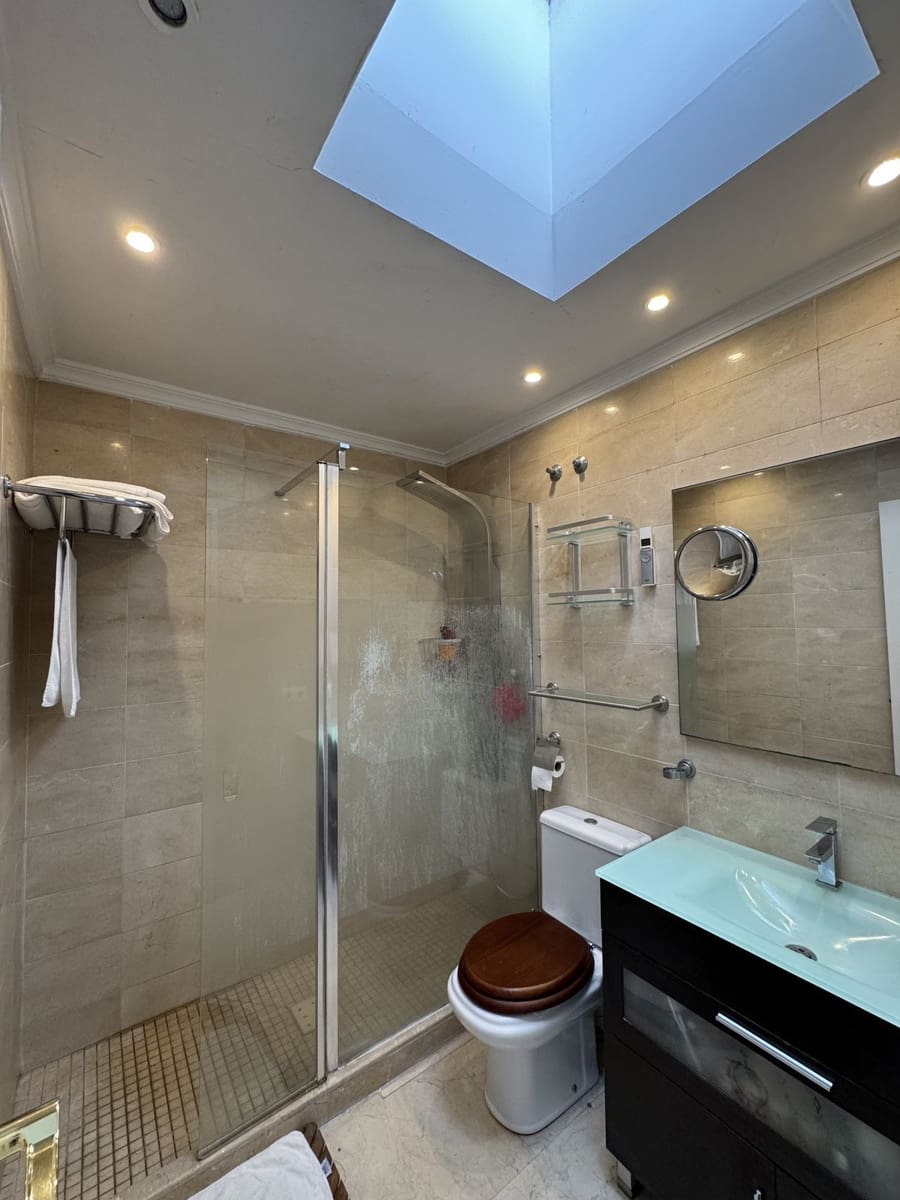 3 bedroom Semi-detached Villa for sale in Bel-Air - € 449,000 (Ref: 9504112)