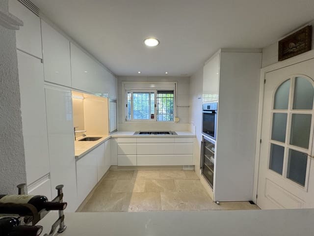 3 bedroom Semi-detached Villa for sale in Bel-Air, Estepona - € 449,000 (Ref: 9504112)