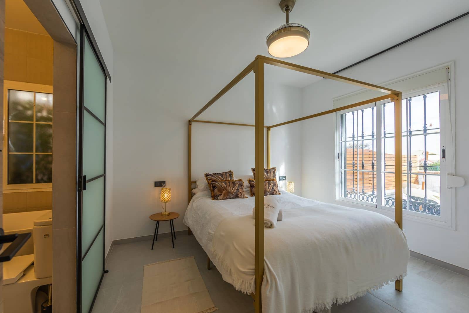 3 bedroom Townhouse for sale in La Duquesa / Puerto de la Duquesa - € 550,000 (Ref: 9504113)